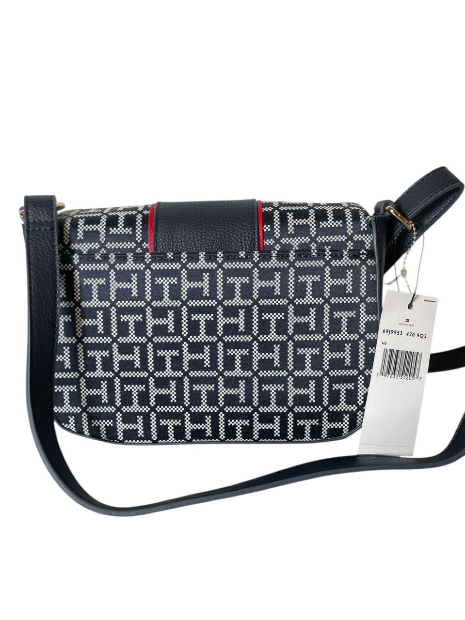 Bolsa Crossbody Tommy Hilfiger con Solapa | Estilo Clásico en 3 Colores