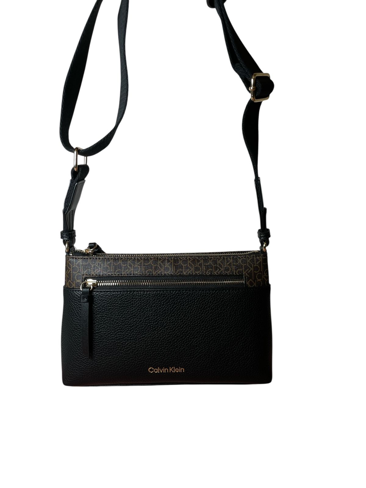 Bolso Calvin Klein Monogram Negro – Elegancia minimalista