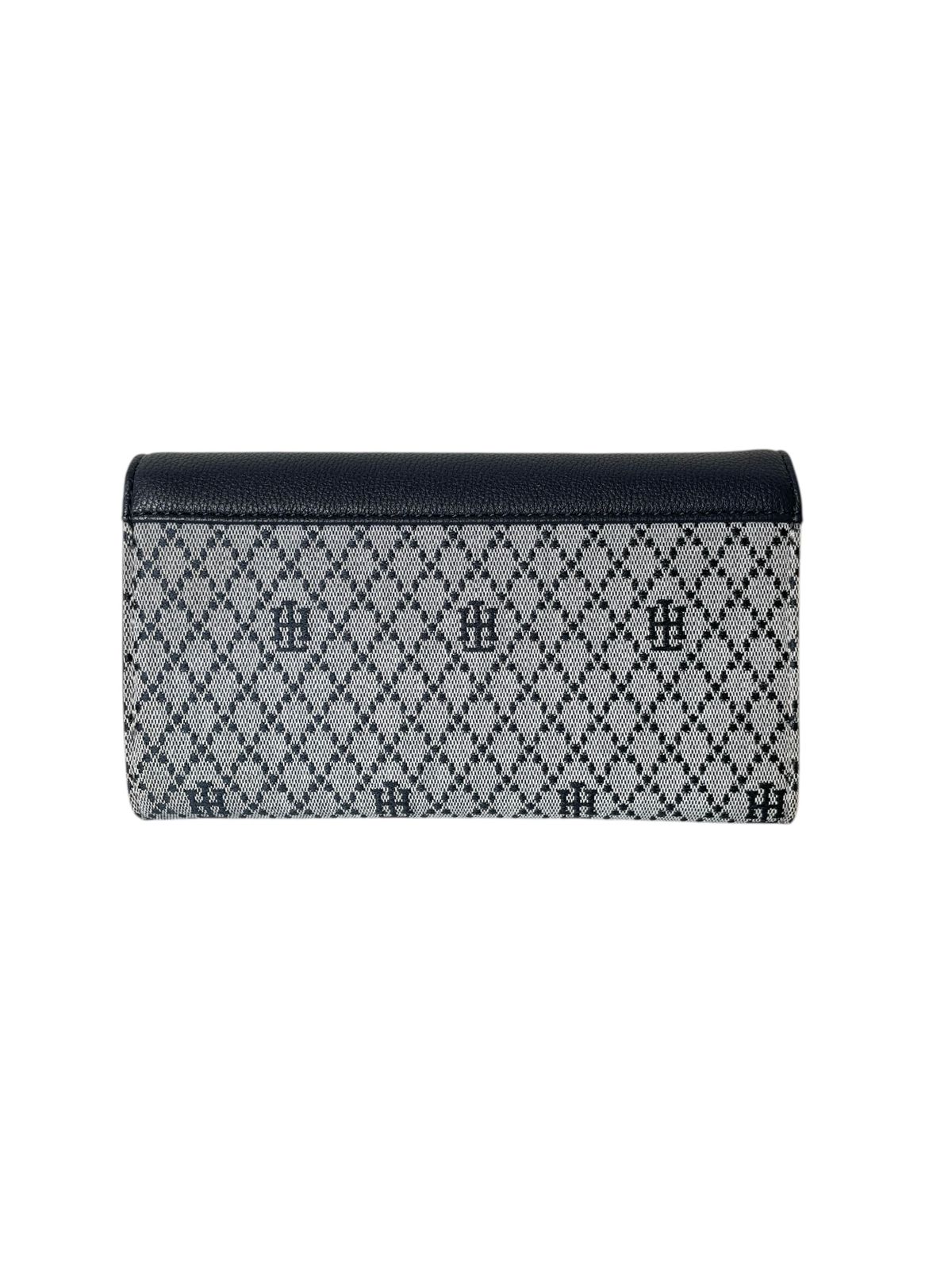 Cartera Tommy Hilfiger Bicolor – Elegancia Clásica